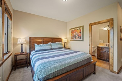 Welcome to this turnkey, well-appointed single-level cabin with on Sunriver Caldera Springs Golf Course in Oregon - for sale on GolfHomes.com, golf home, golf lot