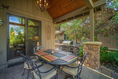 Welcome to this turnkey, well-appointed single-level cabin with on Sunriver Caldera Springs Golf Course in Oregon - for sale on GolfHomes.com, golf home, golf lot