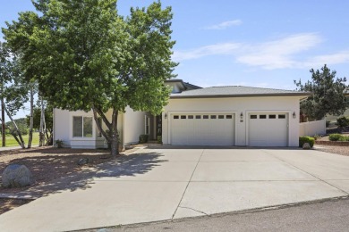 Discover this beautiful, newly updated single-level home! It on Payson Golf Course in Arizona - for sale on GolfHomes.com, golf home, golf lot