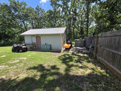 Nicely remodeled well maintained home has it all with an open on Shadow Lake Golf and Country Club in Missouri - for sale on GolfHomes.com, golf home, golf lot