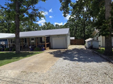 Nicely remodeled well maintained home has it all with an open on Shadow Lake Golf and Country Club in Missouri - for sale on GolfHomes.com, golf home, golf lot