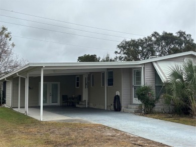 TURN KEY! Nicely maintained and much loved home, situated in the on Lakes of Lady Lake Golf Course in Florida - for sale on GolfHomes.com, golf home, golf lot