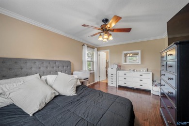 Beautifully updated 3BR, 2.5BA home in Terrapin Hills Country on Terrapin Hills Country Club in Alabama - for sale on GolfHomes.com, golf home, golf lot