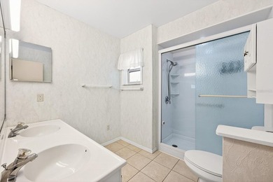 One or more photo(s) has been virtually staged. Seller may on Rio Pinar Golf and Country Club in Florida - for sale on GolfHomes.com, golf home, golf lot