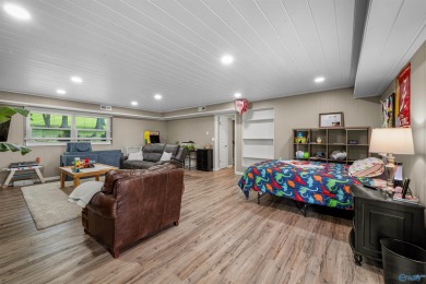 Beautifully updated 3BR, 2.5BA home in Terrapin Hills Country on Terrapin Hills Country Club in Alabama - for sale on GolfHomes.com, golf home, golf lot