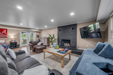 Beautifully updated 3BR, 2.5BA home in Terrapin Hills Country on Terrapin Hills Country Club in Alabama - for sale on GolfHomes.com, golf home, golf lot