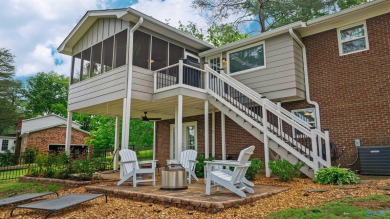 Beautifully updated 3BR, 2.5BA home in Terrapin Hills Country on Terrapin Hills Country Club in Alabama - for sale on GolfHomes.com, golf home, golf lot