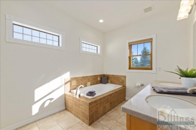 Easy living in this spacious one level townhouse at the Red on Red Lodge Golf Club in Montana - for sale on GolfHomes.com, golf home, golf lot