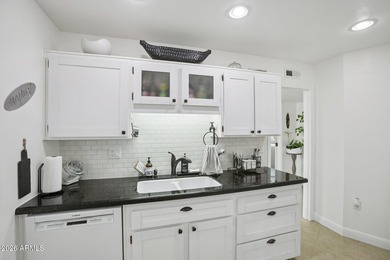 Well maintained 2 bedroom, 2 bathroom townhome offering 1,379 sq on Sun City Lakes West and East in Arizona - for sale on GolfHomes.com, golf home, golf lot