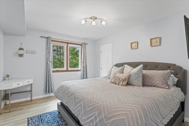 Desirable, bright and beautifully updated 3rd Floor condo with on Flagg Creek Golf Course in Illinois - for sale on GolfHomes.com, golf home, golf lot