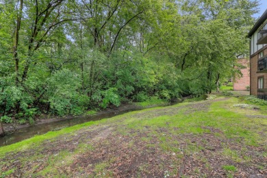 Desirable, bright and beautifully updated 3rd Floor condo with on Flagg Creek Golf Course in Illinois - for sale on GolfHomes.com, golf home, golf lot