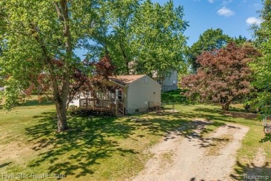 Fantastic Move-In-Ready Ranch Style Bungalow Home.  Many on Twin Beach Country Club in Michigan - for sale on GolfHomes.com, golf home, golf lot