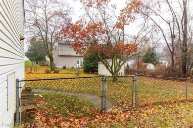 Fantastic Move-In-Ready Ranch Style Bungalow Home.  Many on Twin Beach Country Club in Michigan - for sale on GolfHomes.com, golf home, golf lot