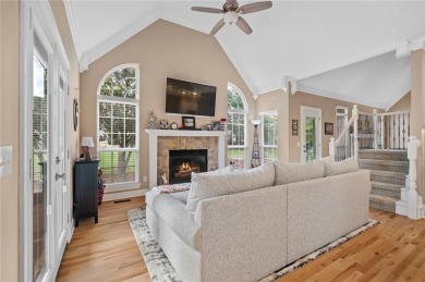 Charming  updated 4BR home on a spacious, flat 0.51-acre lot in on Pinnacle Country Club in Arkansas - for sale on GolfHomes.com, golf home, golf lot