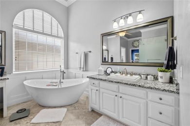 Charming  updated 4BR home on a spacious, flat 0.51-acre lot in on Pinnacle Country Club in Arkansas - for sale on GolfHomes.com, golf home, golf lot