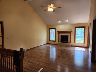 Don't miss this beautifully updated home in the highly on Dakota Dunes Country Club in South Dakota - for sale on GolfHomes.com, golf home, golf lot
