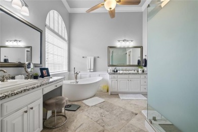 Charming  updated 4BR home on a spacious, flat 0.51-acre lot in on Pinnacle Country Club in Arkansas - for sale on GolfHomes.com, golf home, golf lot