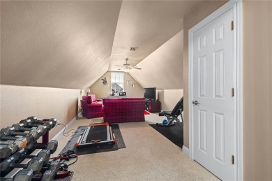 Charming  updated 4BR home on a spacious, flat 0.51-acre lot in on Pinnacle Country Club in Arkansas - for sale on GolfHomes.com, golf home, golf lot