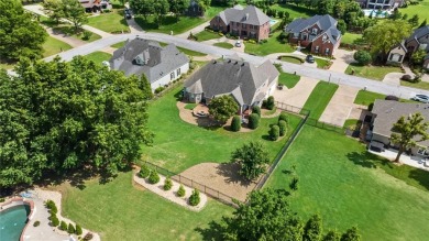 Charming  updated 4BR home on a spacious, flat 0.51-acre lot in on Pinnacle Country Club in Arkansas - for sale on GolfHomes.com, golf home, golf lot