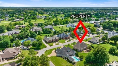 Charming  updated 4BR home on a spacious, flat 0.51-acre lot in on Pinnacle Country Club in Arkansas - for sale on GolfHomes.com, golf home, golf lot