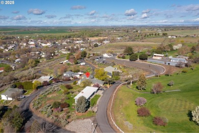 Calling all Golfers this is the home for you, not only does it on Echo Hills Municipal Golf Course in Oregon - for sale on GolfHomes.com, golf home, golf lot