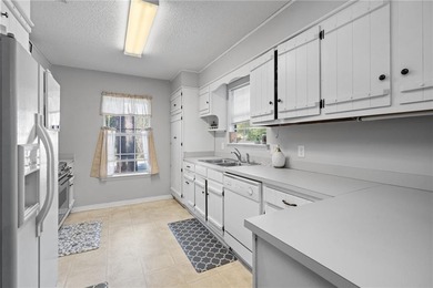 Seller will entertain offers between $229,900-$239,900. SELLER on Lake Forest Yacht and Country Club in Alabama - for sale on GolfHomes.com, golf home, golf lot