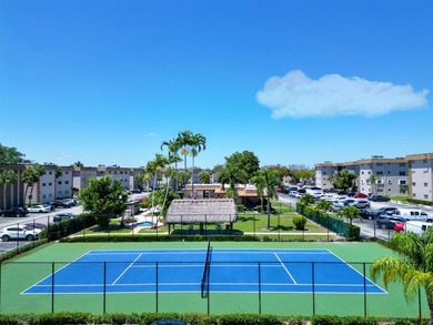 Beautifully updated 1st-floor 2BR/2BA condo in the sought-after on Davie Golf Club in Florida - for sale on GolfHomes.com, golf home, golf lot