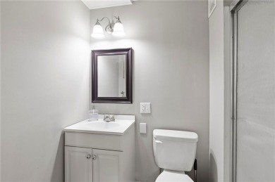 This beautiful home in the Lakewood subdivision offers 4 on Lakewood Oaks Golf Club, Ltd. in Missouri - for sale on GolfHomes.com, golf home, golf lot