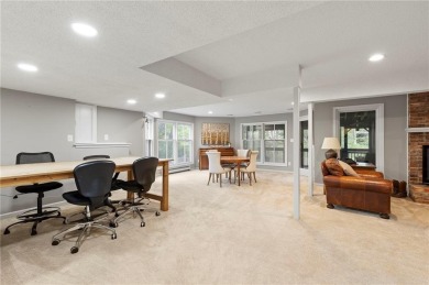 This beautiful home in the Lakewood subdivision offers 4 on Lakewood Oaks Golf Club, Ltd. in Missouri - for sale on GolfHomes.com, golf home, golf lot