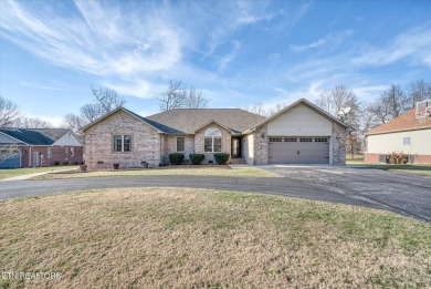 This ALL Brick home is on the Golf Course in Deer Creek and on Deer Creek Golf Club in Tennessee - for sale on GolfHomes.com, golf home, golf lot