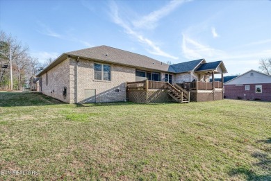 This ALL Brick home is on the Golf Course in Deer Creek and on Deer Creek Golf Club in Tennessee - for sale on GolfHomes.com, golf home, golf lot