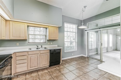 Don't miss out on this beautiful 2 bedroom, 2 bathroom, 1,336 sq on Magnolia Point Golf and Country Club in Florida - for sale on GolfHomes.com, golf home, golf lot