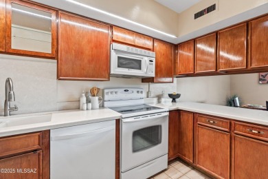 Convenient living right in the heart of Tucson! This inviting 2 on Randolph Park Golf Courses in Arizona - for sale on GolfHomes.com, golf home, golf lot