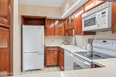 Convenient living right in the heart of Tucson! This inviting 2 on Randolph Park Golf Courses in Arizona - for sale on GolfHomes.com, golf home, golf lot