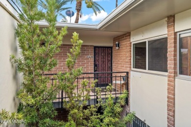 Convenient living right in the heart of Tucson! This inviting 2 on Randolph Park Golf Courses in Arizona - for sale on GolfHomes.com, golf home, golf lot