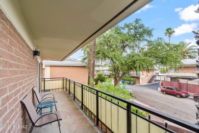 Convenient living right in the heart of Tucson! This inviting 2 on Randolph Park Golf Courses in Arizona - for sale on GolfHomes.com, golf home, golf lot