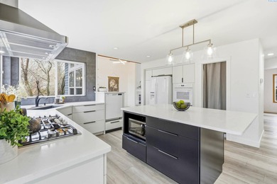 MLS# 290613 Welcome to this beautifully maintained 2,640 sq ft on Canyon Lakes Golf Course in Washington - for sale on GolfHomes.com, golf home, golf lot