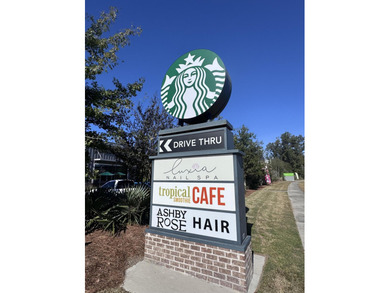 Single-level living in Grand Oaks Plantation awaits. With a on Shadowmoss Plantation Golf Club in South Carolina - for sale on GolfHomes.com, golf home, golf lot