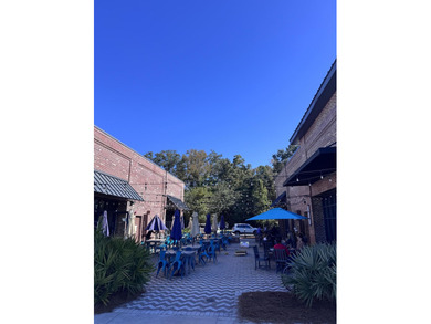 Single-level living in Grand Oaks Plantation awaits. With a on Shadowmoss Plantation Golf Club in South Carolina - for sale on GolfHomes.com, golf home, golf lot