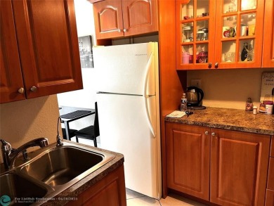 This charming 2-bedroom, 1.5-bath corner-unit townhome offers on Colony West Country Club in Florida - for sale on GolfHomes.com, golf home, golf lot