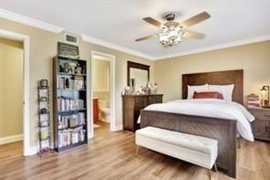 PRICED TO SELL. A SPECTACULAR 3/2.5 TOWNHOME FOR SALE AT ORIOLE on Oriole Golf and Tennis Club in Florida - for sale on GolfHomes.com, golf home, golf lot