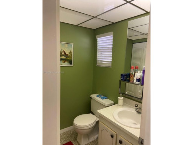 Sacious 1 Bedroom 1.5 baths 55+ Communty in Sunrise Lakes Phase on Sunrise Lakes Phase III in Florida - for sale on GolfHomes.com, golf home, golf lot