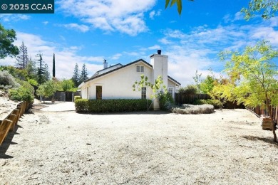 Welcome home to 1024 Sandstone Court in Antioch, California! on Lone Tree Golf Course in California - for sale on GolfHomes.com, golf home, golf lot