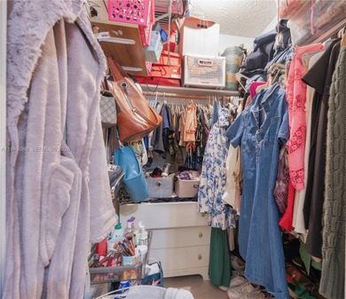 Updated 2BR/2BA home with enclosed patio and a extra  room and on Leisureville Community Association in Florida - for sale on GolfHomes.com, golf home, golf lot