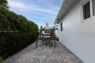 Updated 2BR/2BA home with enclosed patio and a extra  room and on Leisureville Community Association in Florida - for sale on GolfHomes.com, golf home, golf lot