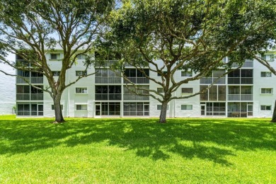 You are going to fall in love with this stunning 2/2 condo in on Fountains Golf and Country Club in Florida - for sale on GolfHomes.com, golf home, golf lot