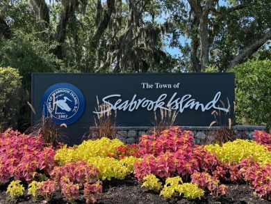 This beautifully renovated 2BR, 2BA High Hammock is a tastefully on The Seabrook Island Club in South Carolina - for sale on GolfHomes.com, golf home, golf lot