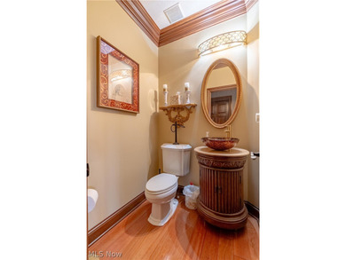 Welcome to luxury living in one of Medina's most desirable golf on Fox Meadow Country Club in Ohio - for sale on GolfHomes.com, golf home, golf lot