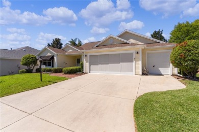 ~HUGE PRICE REDUCTION~ ~NO BOND!~  ~2020 ROOF~ ~GOLF CART on The Links of Spruce Creek in Florida - for sale on GolfHomes.com, golf home, golf lot