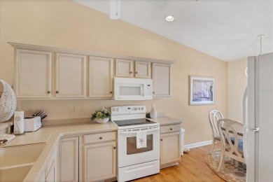 Amazing opportunity to own an immaculate condo in Rotonda West on Rotonda Golf and Country Club The Palms Course in Florida - for sale on GolfHomes.com, golf home, golf lot